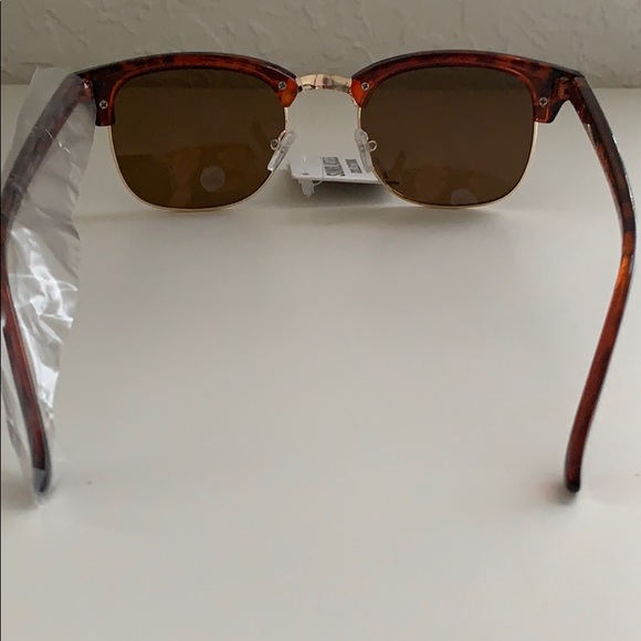 ๐ ๐ SUNGLASSES - Picture 3 of 7
